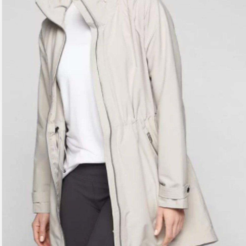 Athleta Misty rain jacket - size medium - off white
